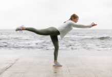 Naive Stepsis Rips Yoga Pants: The Hottest Trend in Activewear