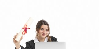 The 9 Benefits of Pursuing an Business degree online